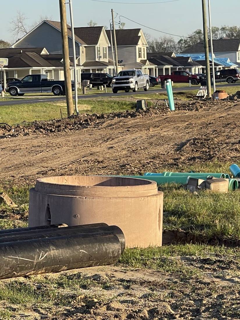 Precast drainage structure